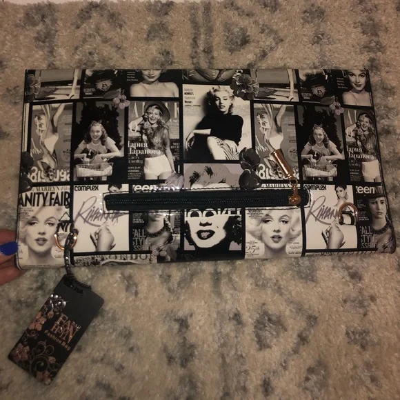 Marilyn Monroe Black and White Clutch - Picture 2 of 6